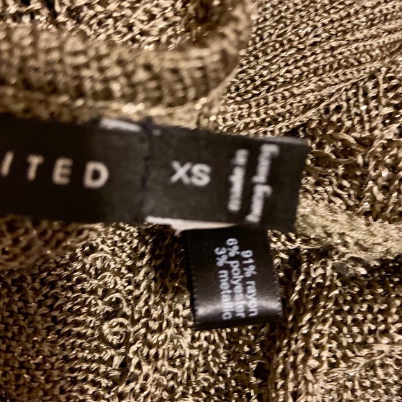 The Limited Metallic XS Stretch Top - Picture 4 of 5